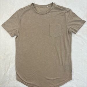 ✨ Guess Los Angeles Short Sleeve Pocket Tee – Neutral Taupe ✨